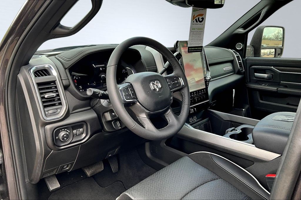 2025 RAM 2500 Laramie - Photo 8