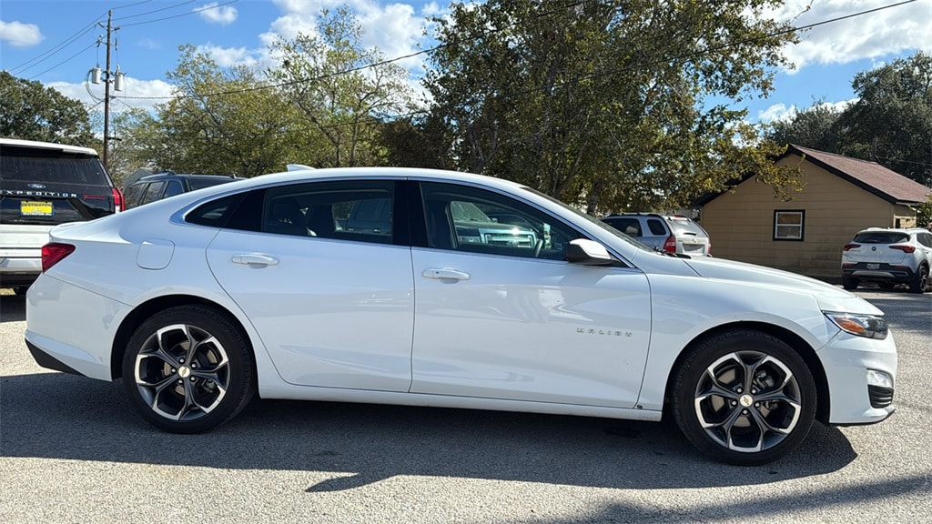 Used 2024 Chevrolet Malibu 1LT with VIN 1G1ZD5ST2RF233820 for sale in Wharton, TX