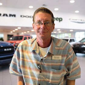 Staff member Keith Janik from ID_53565e