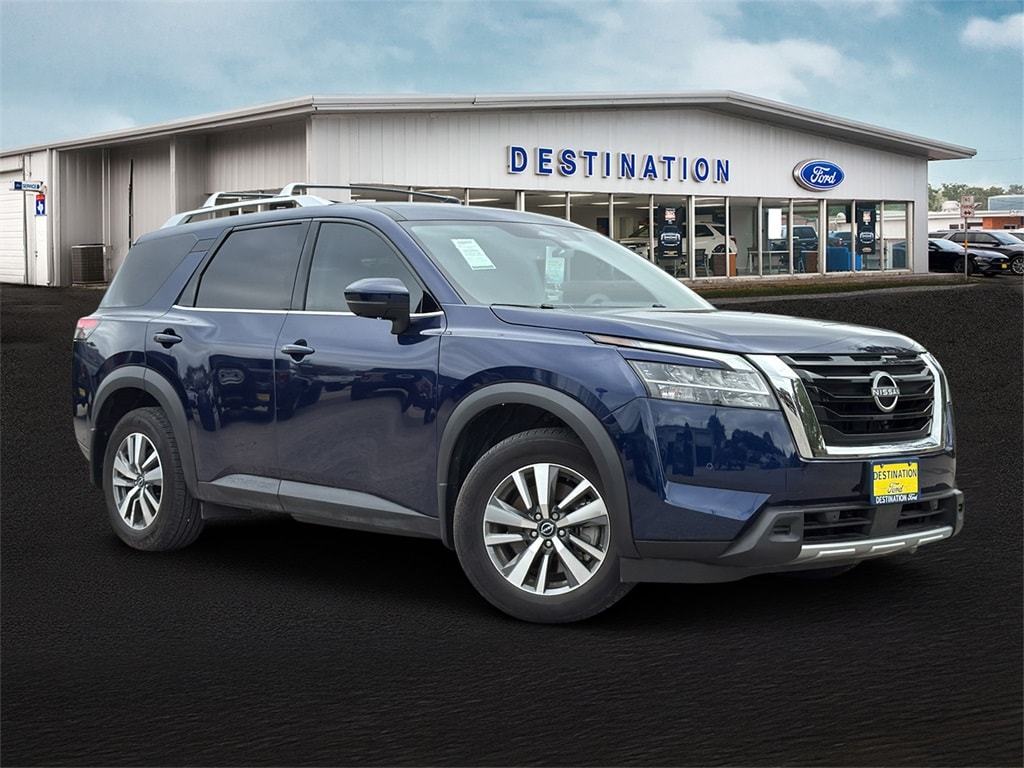 2024 Nissan Pathfinder SL's photo