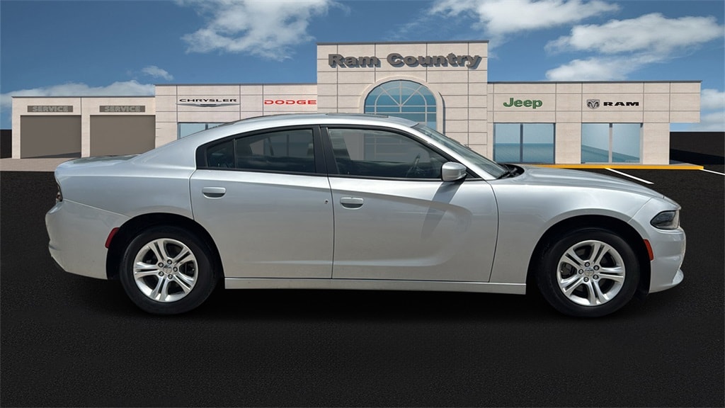 Used 2022 Dodge Charger SXT with VIN 2C3CDXBG1NH216435 for sale in Wharton, TX