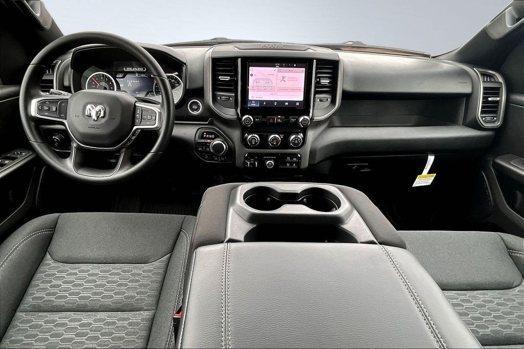 2026 RAM 1500 Warlock - Photo 6