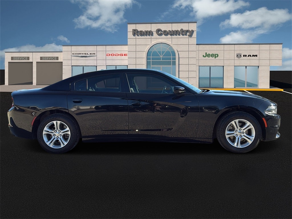Used 2022 Dodge Charger SXT with VIN 2C3CDXBG4NH247811 for sale in Wharton, TX