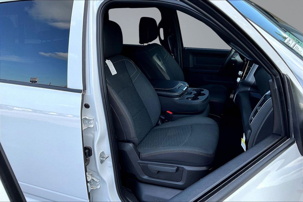 2025 RAM 2500 Tradesman - Photo 12