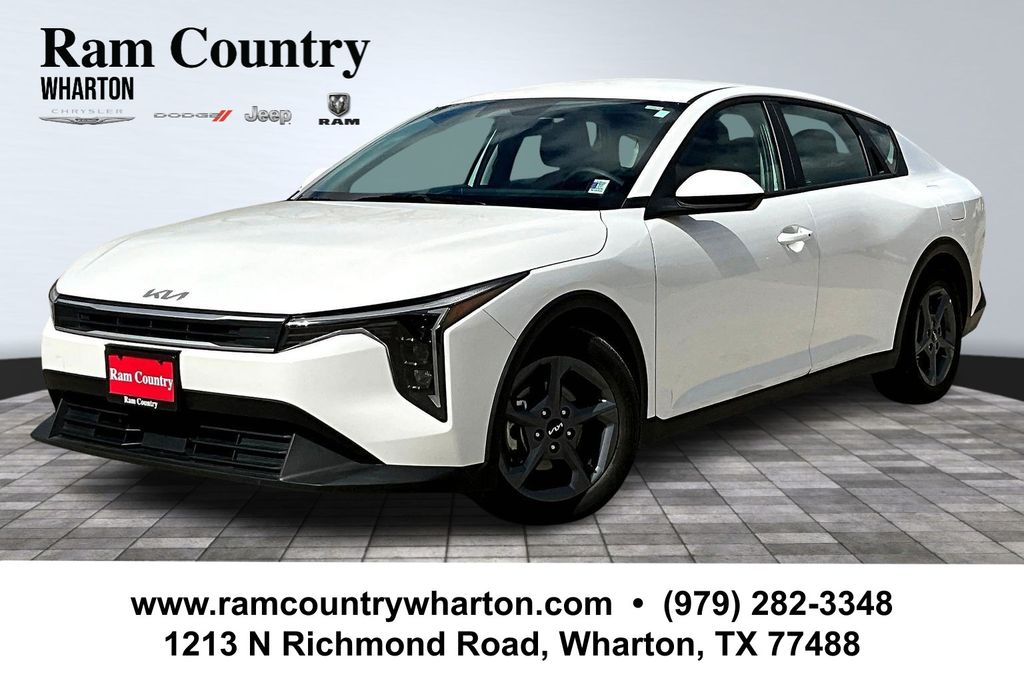 2025 Kia K4 LXS