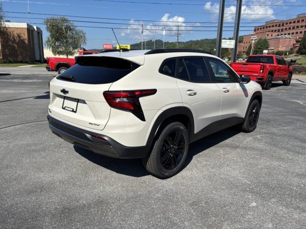 New 2026 Chevrolet Trax Activ SUV