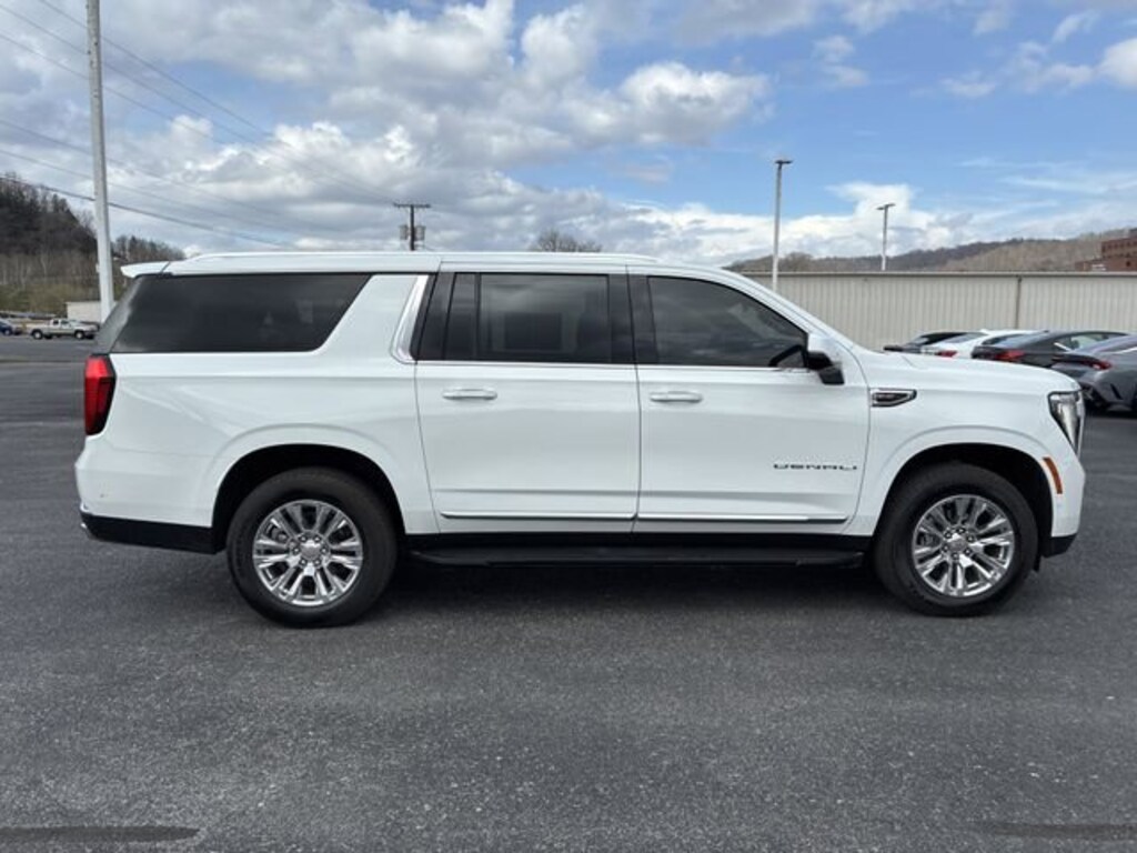 Used 2025 GMC Yukon XL Denali SUV