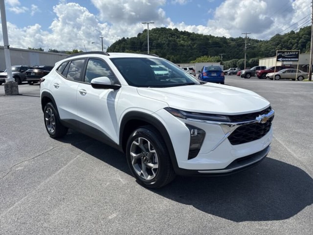 New 2026 Chevrolet Trax LT SUV