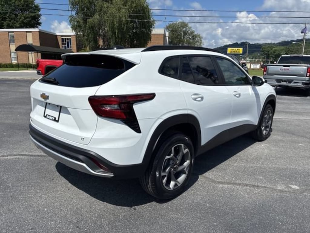 New 2026 Chevrolet Trax LT SUV