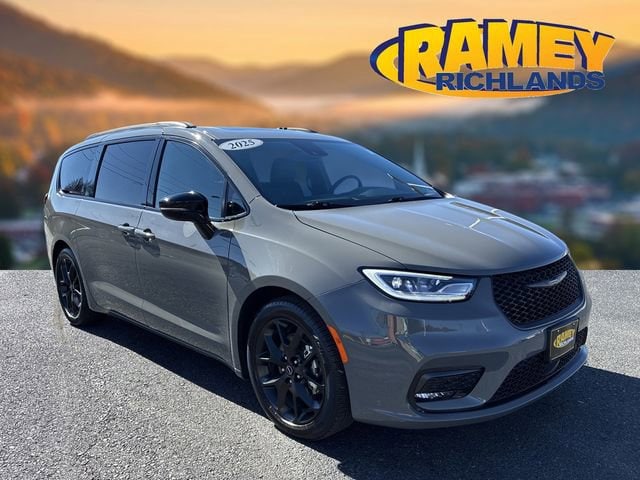 2025 Chrysler Pacifica 