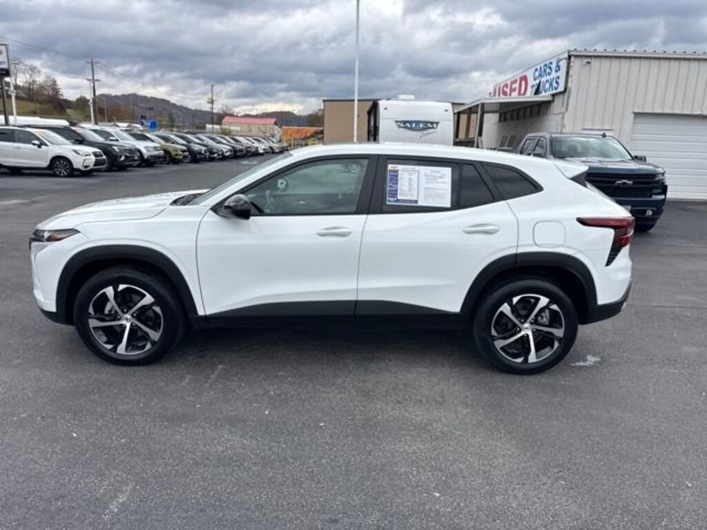 Used 2024 Chevrolet Trax 1RS SUV