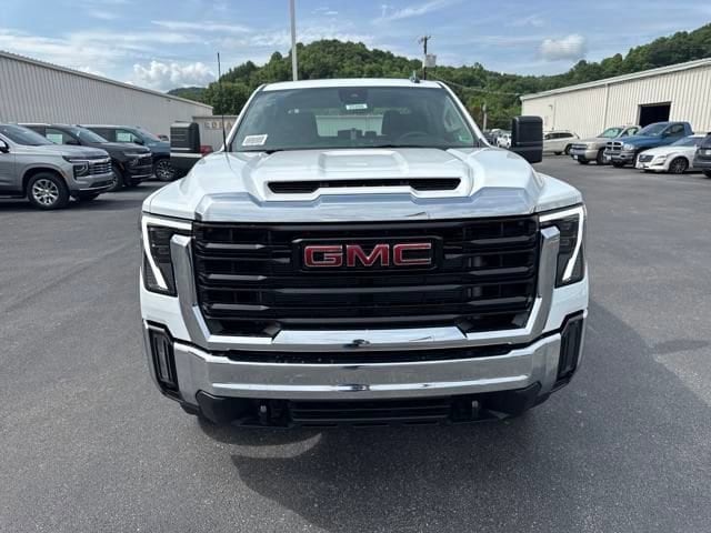 2025 GMC Sierra 2500HD Pro - Photo 8