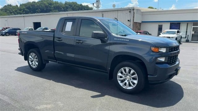 Used 2021 Chevrolet Silverado 1500 Custom with VIN 1GCRYBEK3MZ318606 for sale in Richlands, VA