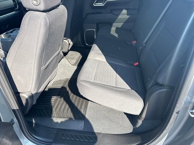 2025 Chevrolet Silverado 1500 LT - Photo 18