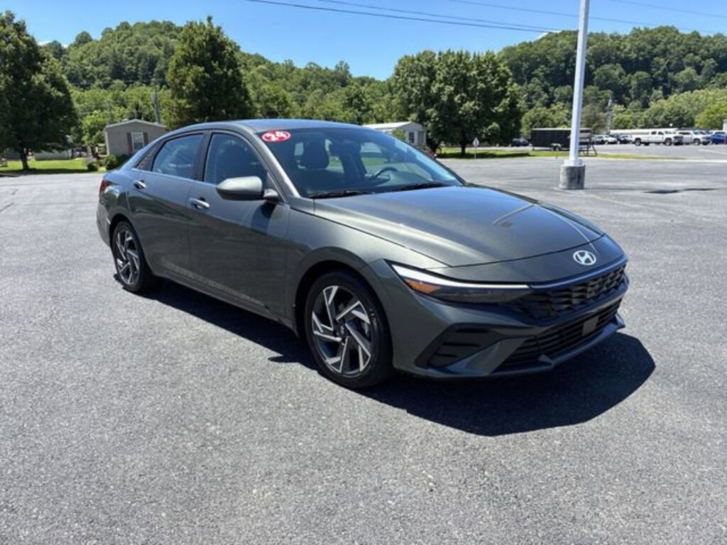 Used 2024 Hyundai Elantra SEL