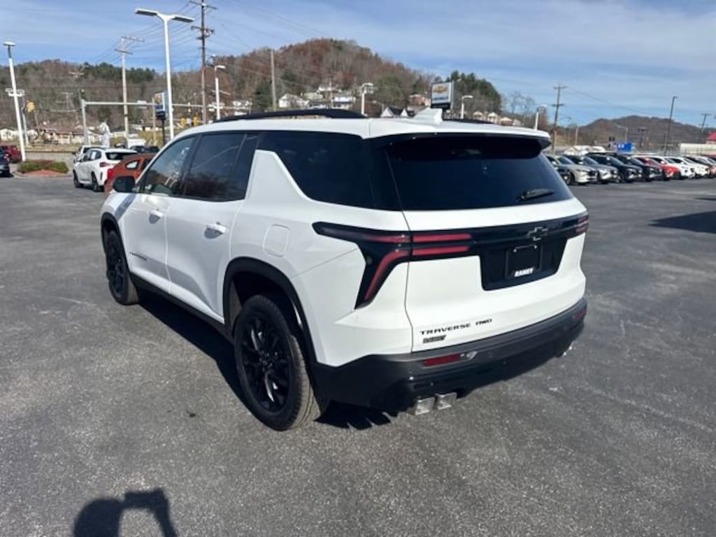 New 2026 Chevrolet Traverse LT SUV