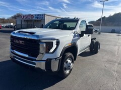 2026 GMC Sierra 3500 HD Chassis Cab Pro Truck