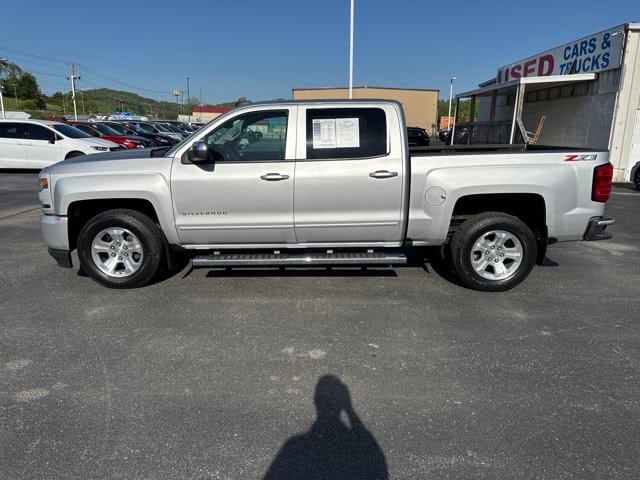 Used 2018 Chevrolet Silverado 1500 LT with VIN 3GCUKREC0JG381638 for sale in Richlands, VA