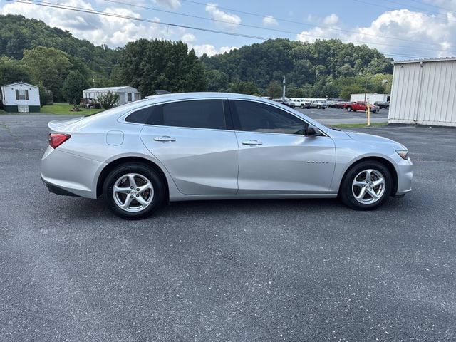 1G1ZB5STXJF292110