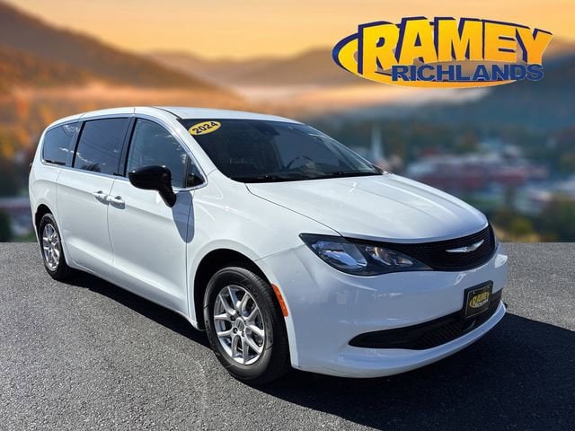 2024 Chrysler Voyager