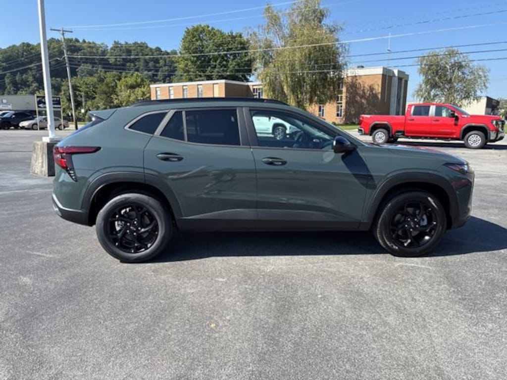 New 2026 Chevrolet Trax LT SUV