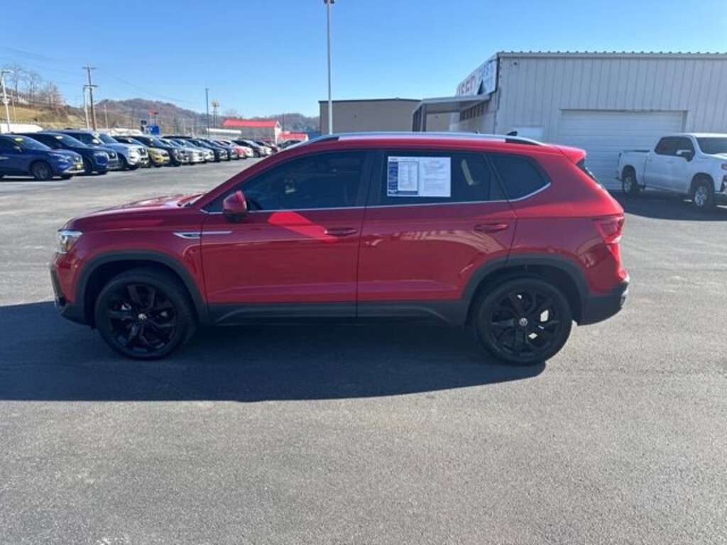 Used 2024 Volkswagen Taos SE