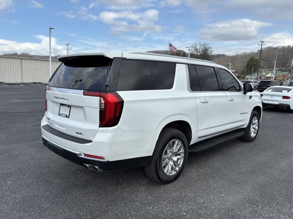 Used 2025 GMC Yukon XL Denali SUV