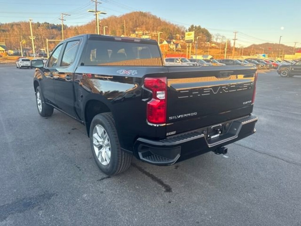 New 2026 Chevrolet Silverado 1500 Custom Truck