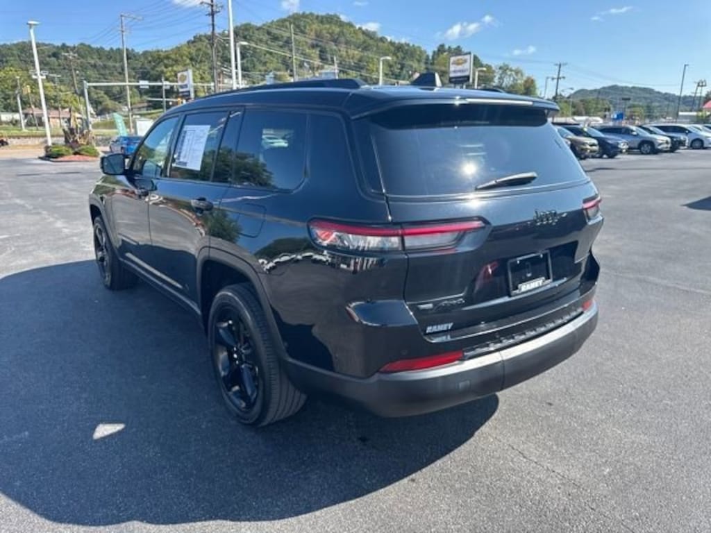 Used 2022 Jeep Grand Cherokee L Altitude