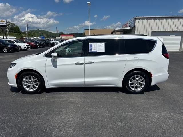 Used 2022 Chrysler Pacifica Touring L with VIN 2C4RC1BG6NR233862 for sale in Richlands, VA