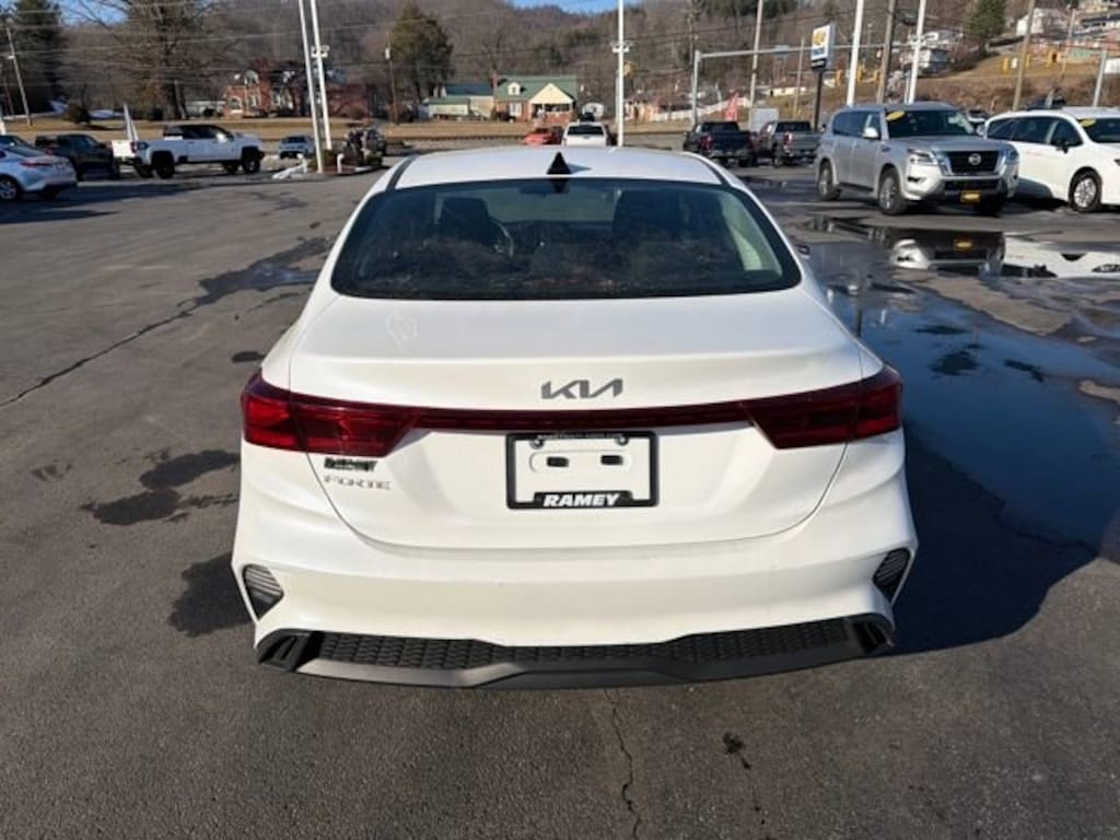 Used 2024 Kia Forte LXS