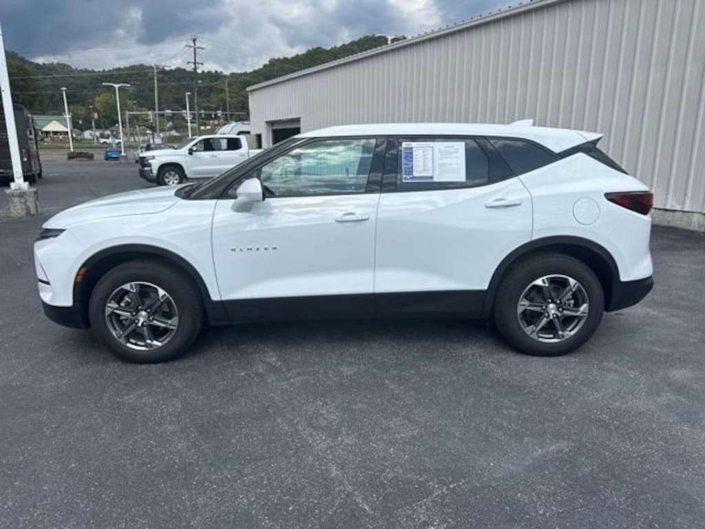 Used 2025 Chevrolet Blazer 2LT SUV