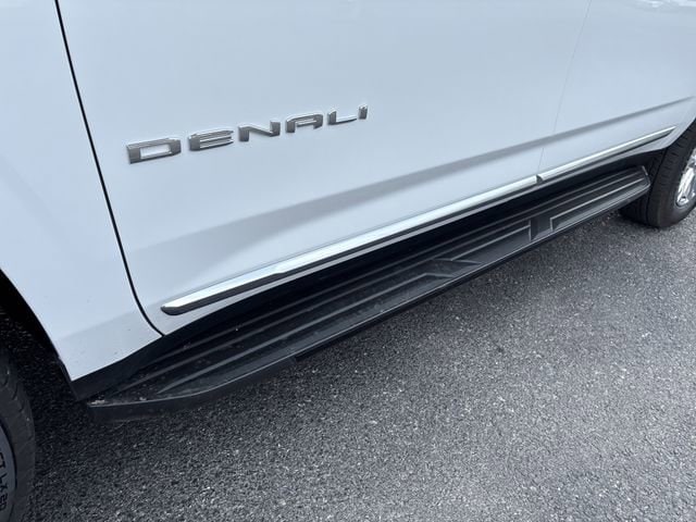 2025 GMC Yukon XL Denali - Photo 10