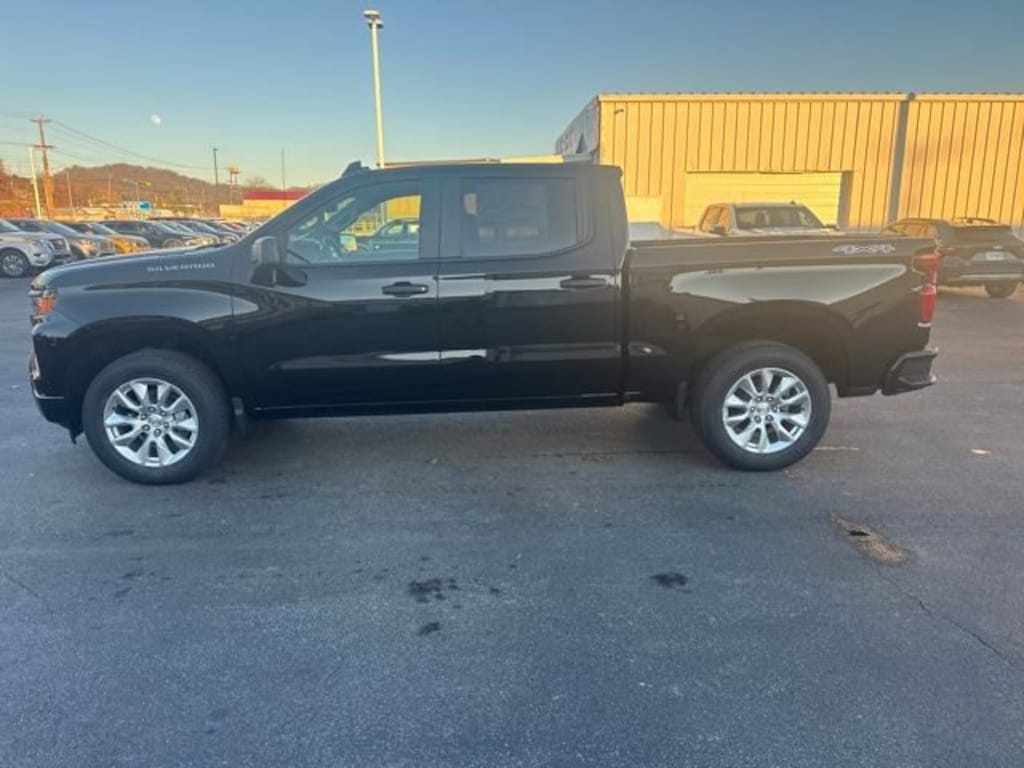 New 2026 Chevrolet Silverado 1500 Custom Truck