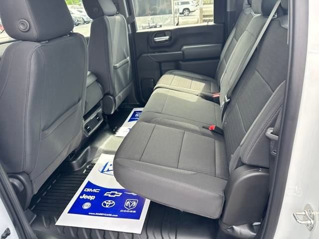 2025 GMC Sierra 2500HD Pro - Photo 18