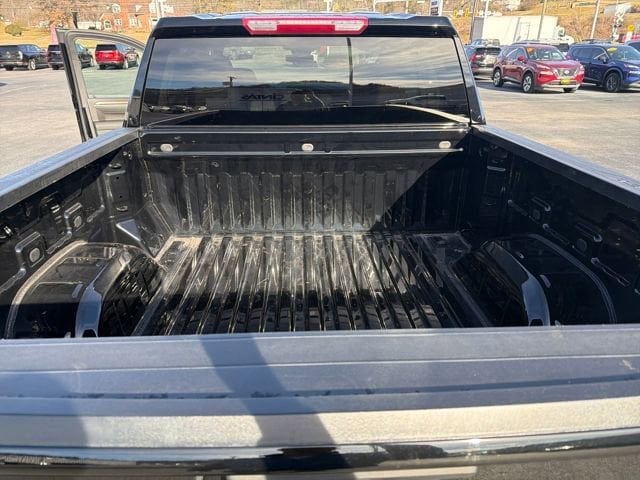 2025 Chevrolet Silverado 1500 LT - Photo 19