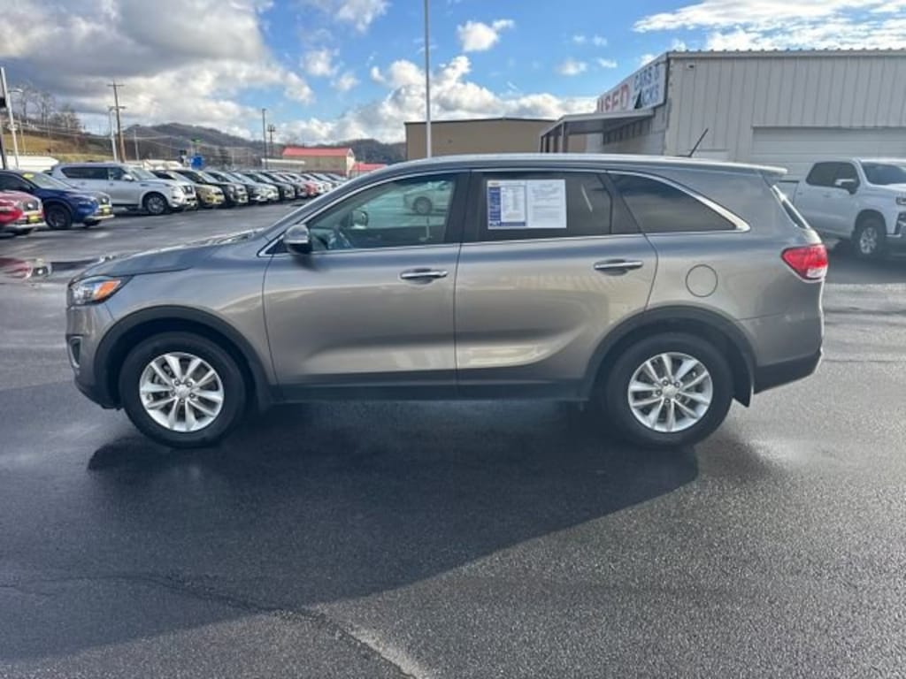 Used 2017 Kia Sorento L