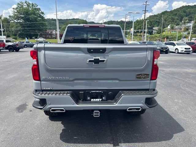 2025 Chevrolet Silverado 1500 RST photo 4