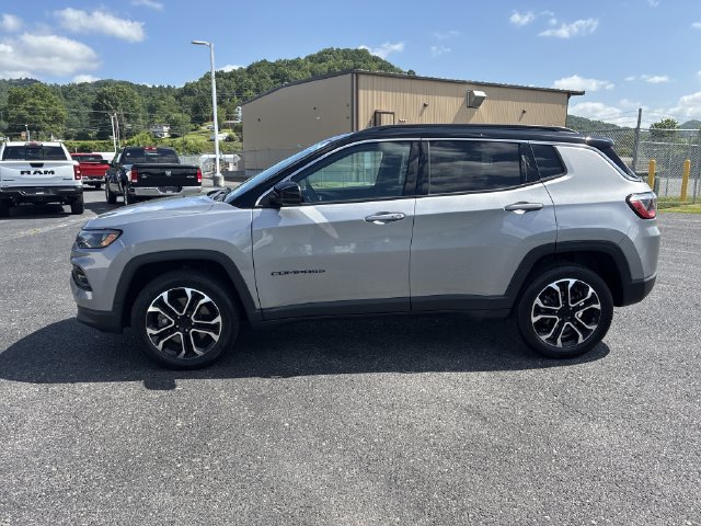 2023 Jeep Compass Limited - Photo 13