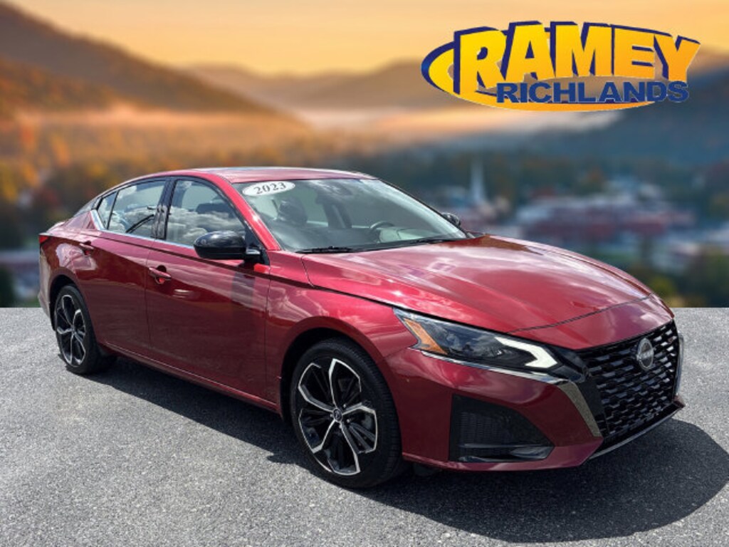 Used 2023 Nissan Altima 2.5 SR