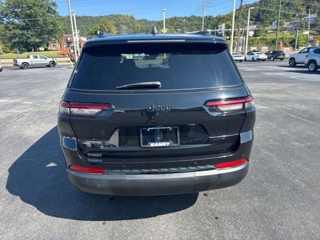 Used 2022 Jeep Grand Cherokee L Altitude