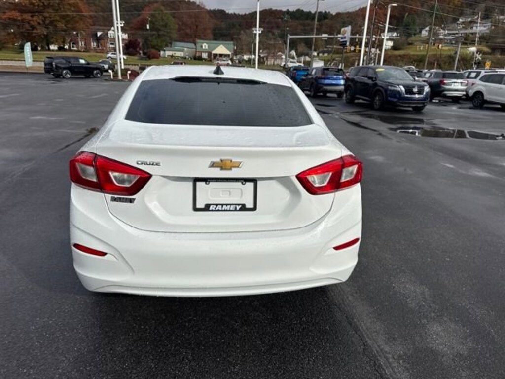 Used 2017 Chevrolet Cruze LS Car
