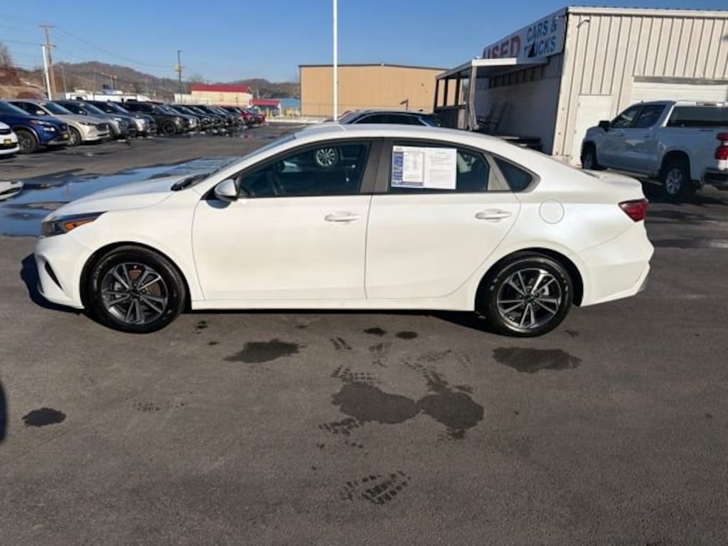 Used 2024 Kia Forte LXS