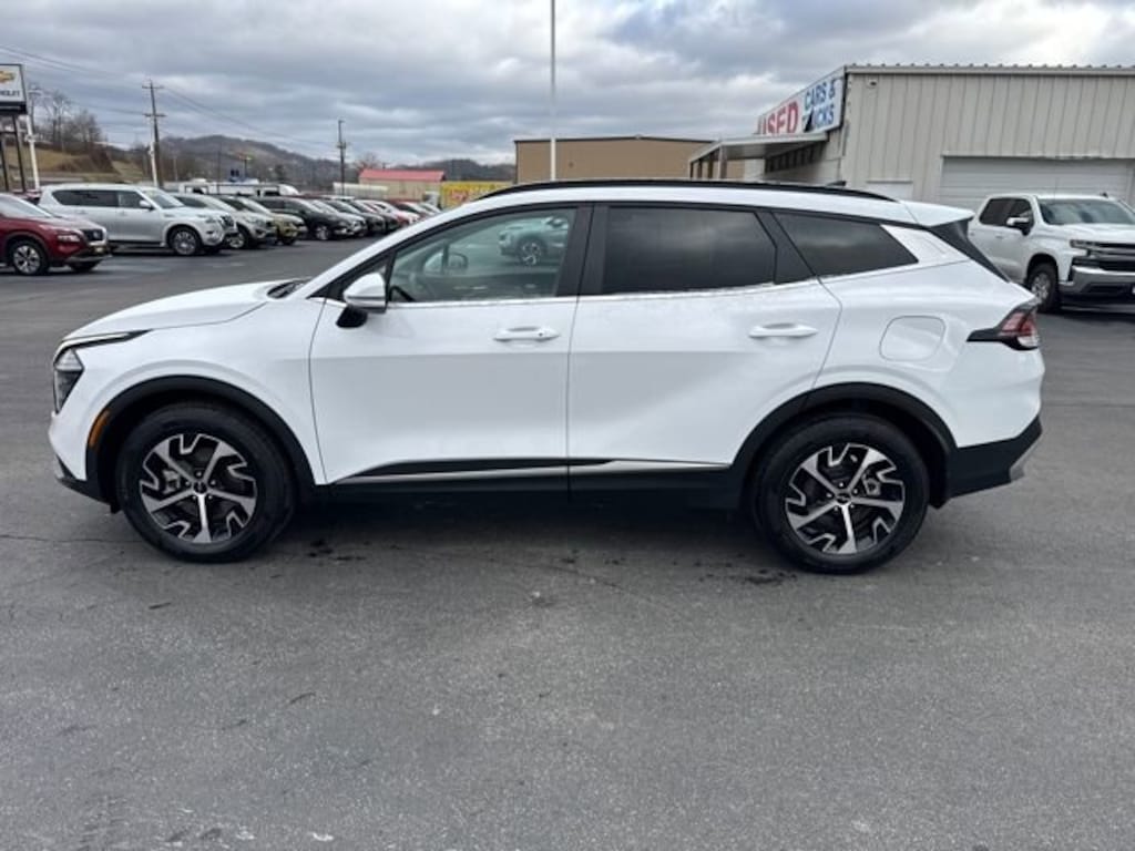 Used 2025 Kia Sportage EX