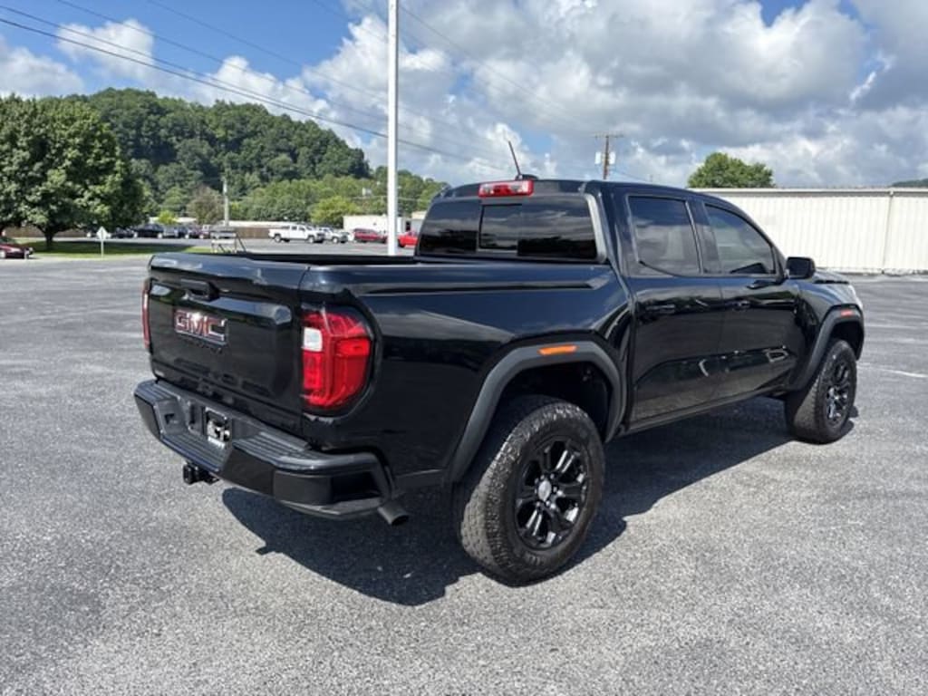 Used 2024 GMC Canyon Elevation Truck