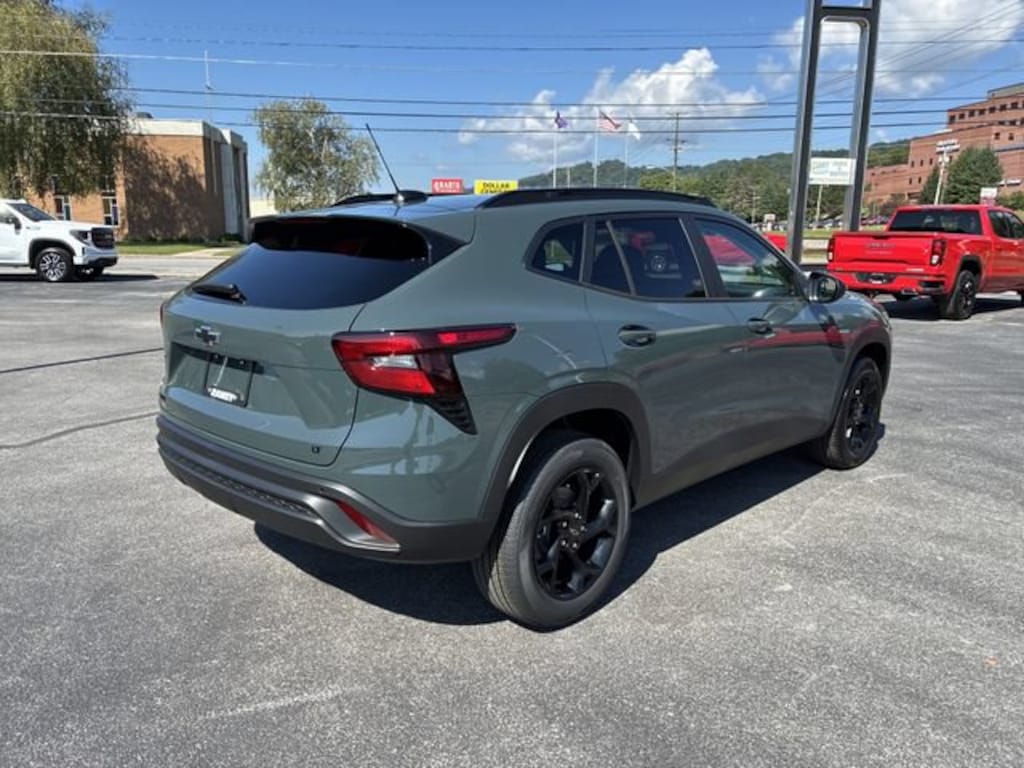 New 2026 Chevrolet Trax LT SUV