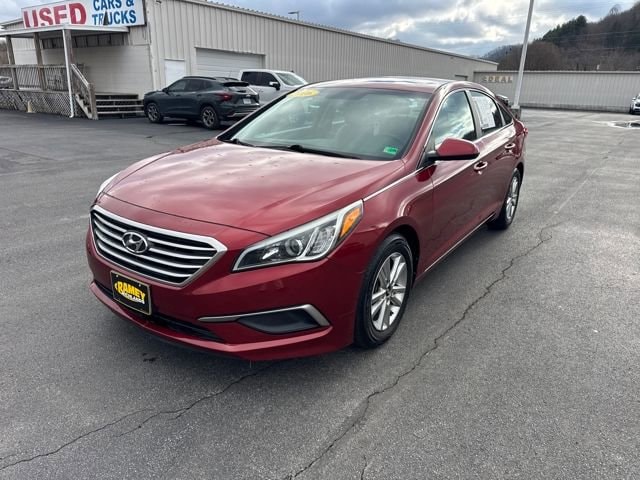 2016 Hyundai Sonata SE's photo