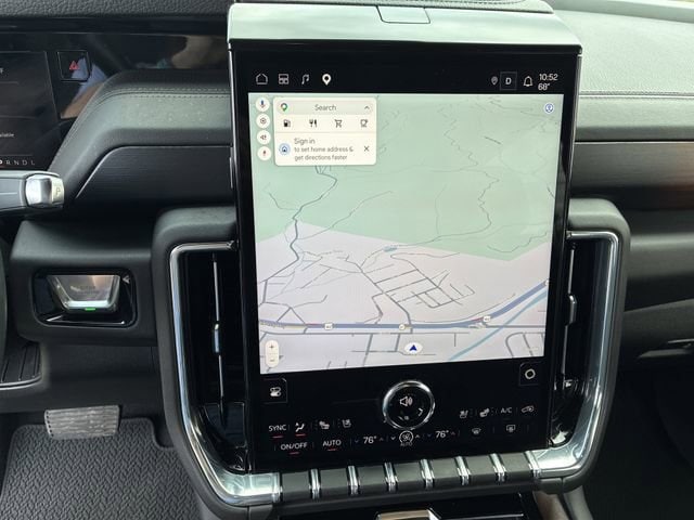 2025 GMC Yukon XL Denali - Photo 18