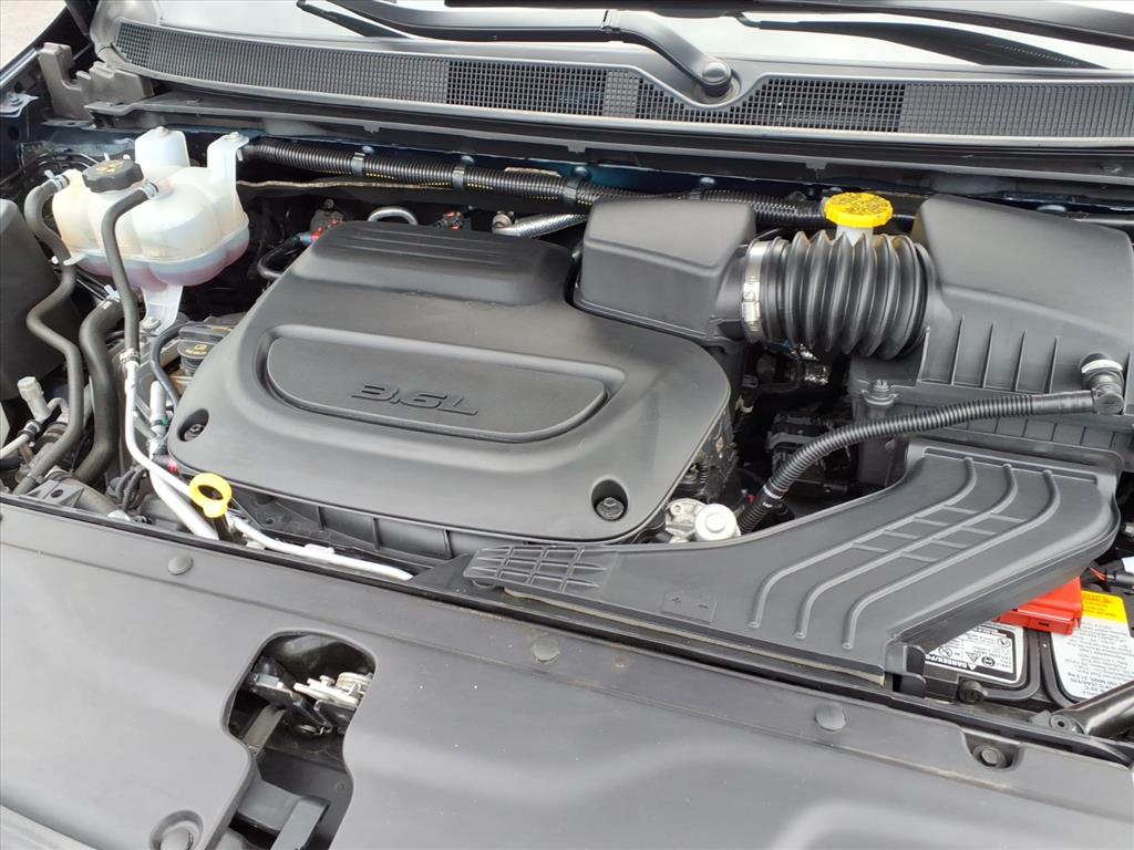 2024 Chrysler Pacifica Touring L - Photo 8
