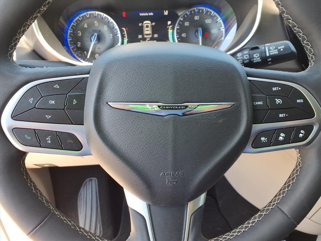 2024 Chrysler Pacifica Touring L - Photo 16
